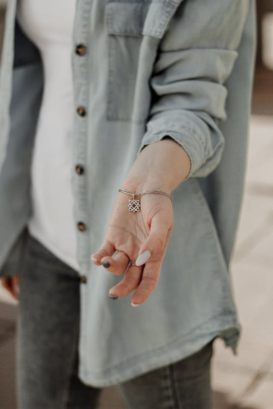 Motion Bangle